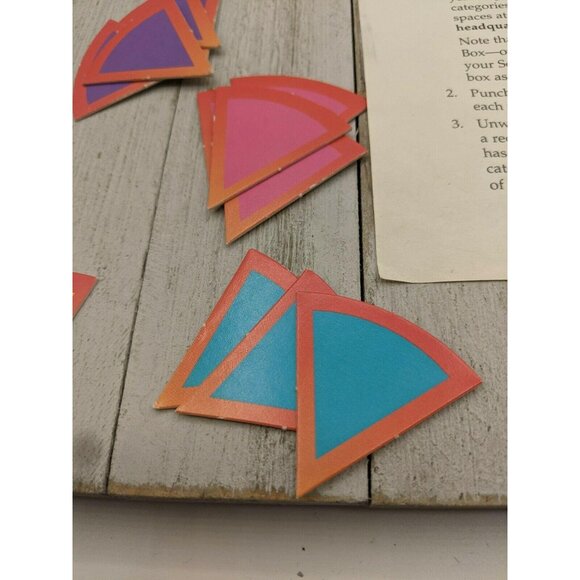 1996 Trivial Pursuit Junior Board Game Replacement Pieces Only - Picture 6 of 7